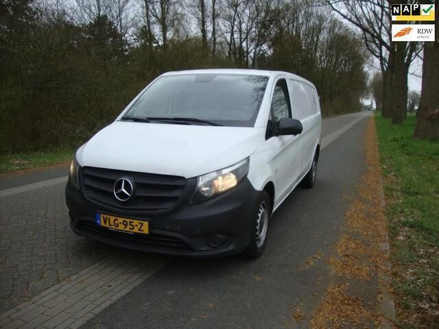 Wit Gebruikt 2021 Mercedes Vito MPV | € 9.795 (Eerlijke prijs) - Afbeelding 1/4