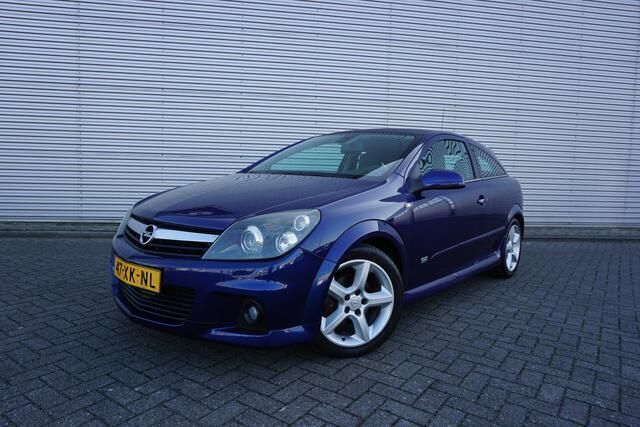 Hatchback Gebruikt 2007 Opel Astra GTC Cosmo Hatchback | € 6.950 - Afbeelding 1/4