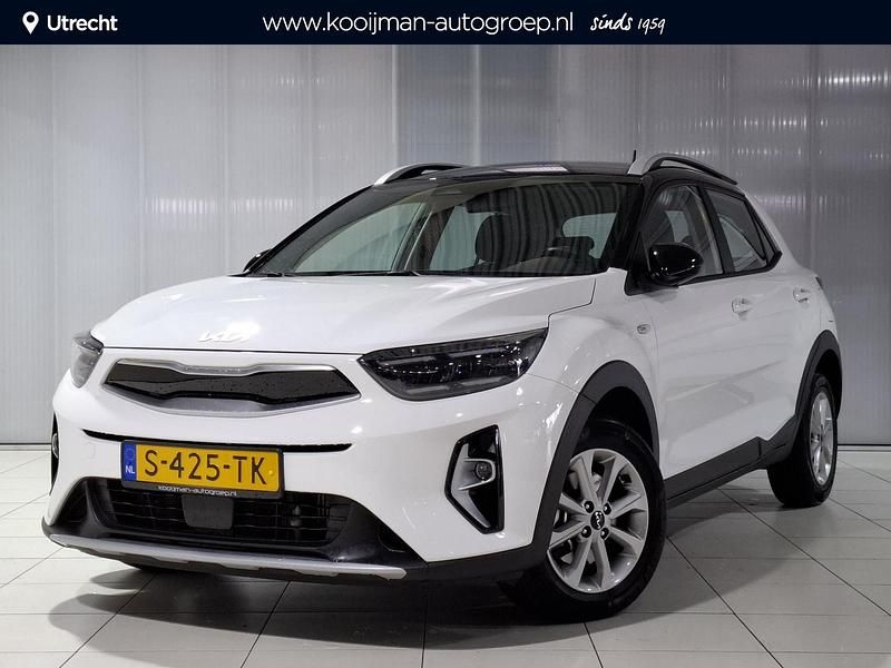Wit Gebruikt 2023 Kia Stonic 3 SUV | € 20.900 (Eerlijke prijs) - Afbeelding 1/4