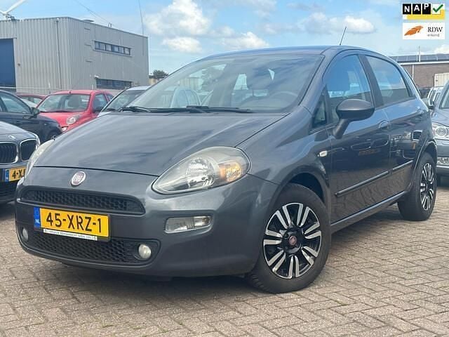 Grijs Gebruikt 2012 Fiat Punto Evo Easy Hatchback | € 2.950 (Eerlijke prijs) - Afbeelding 1/4