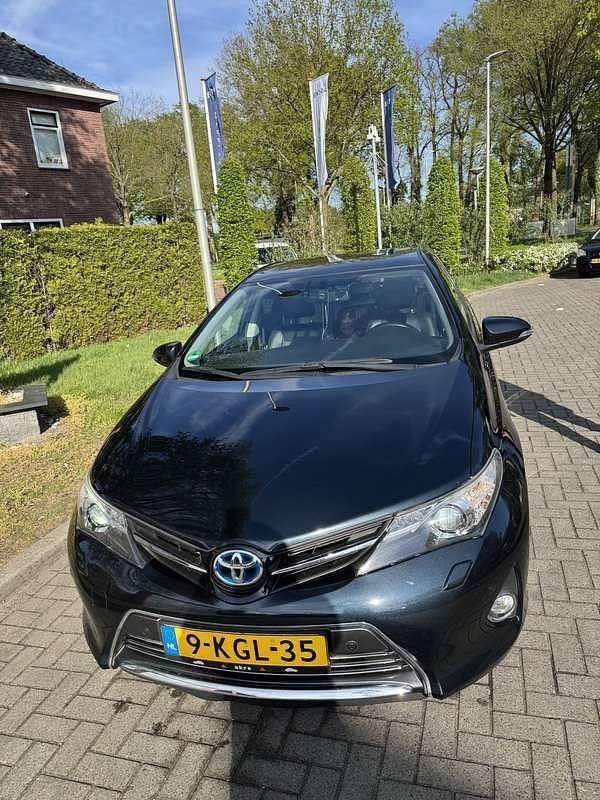 Grijs Gebruikt 2013 Toyota Auris MPV | € 8.500 (Eerlijke prijs) - Afbeelding 1/4