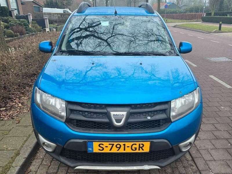 Blauw Gebruikt 2014 Dacia Sandero Stepway Hatchback | € 6.500 (Goede deal) - Afbeelding 1/4
