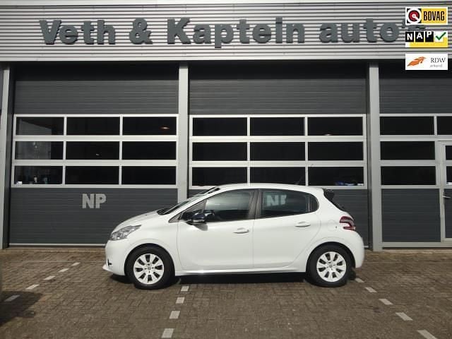 Wit Gebruikt 2014 Peugeot 208 Hatchback | € 4.250 (Super prijs) - Afbeelding 1/4