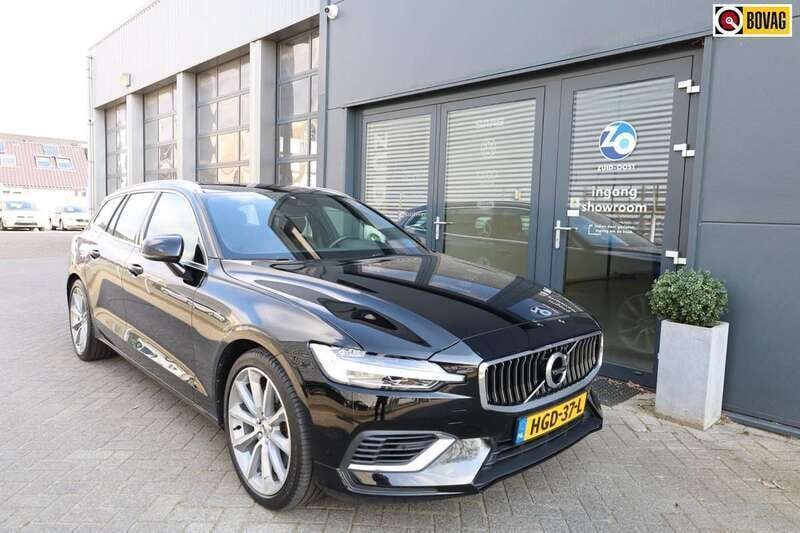 Zwart Gebruikt 2021 Volvo V60 Inscription Stationwagen | € 34.950 (Eerlijke prijs) - Afbeelding 1/4