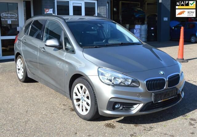 Beige Gebruikt 2017 BMW 225 Active Tourer Executive MPV | € 19.950 (Eerlijke prijs) - Afbeelding 1/4