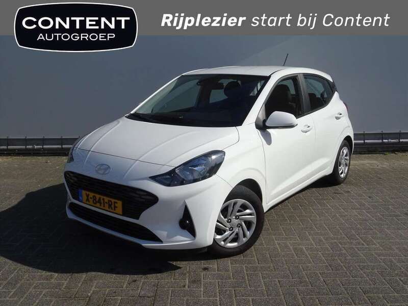 Wit Gebruikt 2024 Hyundai i10 Comfort Hatchback | € 15.940 (Eerlijke prijs) - Afbeelding 1/4