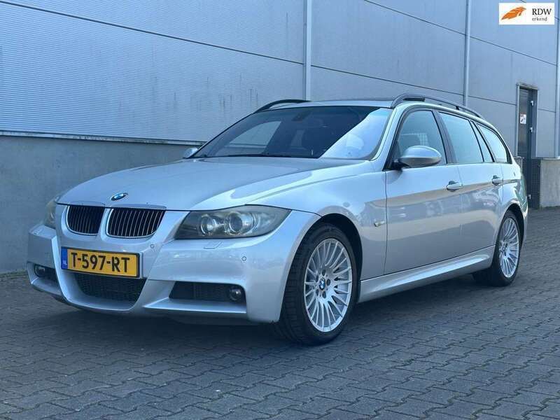 Grijs, metallic lak Gebruikt 2006 BMW 330 M Sport Stationwagen | € 9.500 (Goede deal) - Afbeelding 1/4