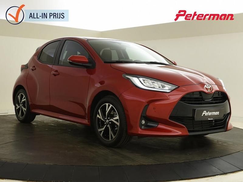 Occasion Toyota Yaris Hybrid Style 116 PK (85 kW) 2025 Rood Hatchback
