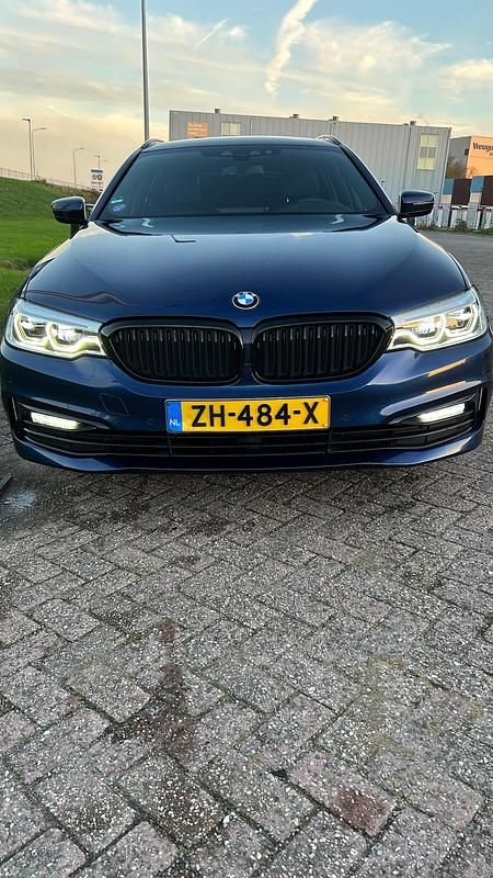 Blauw Gebruikt 2019 BMW 520 Executive Stationwagen | € 24.500 (Eerlijke prijs) - Afbeelding 1/4