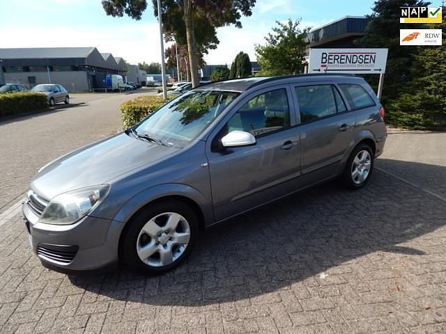 Grijs Gebruikt 2006 Opel Astra Edition Stationwagen | € 1.295 (Eerlijke prijs) - Afbeelding 1/4