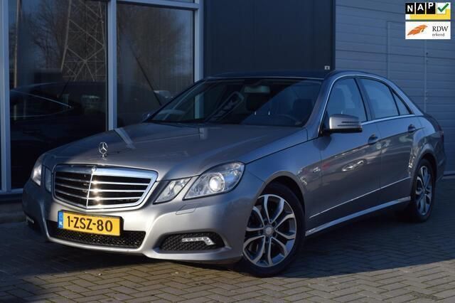 Grijs Gebruikt 2009 Mercedes E350 Avantgarde Sedan | € 8.999 (Goede deal) - Afbeelding 1/4