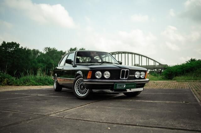 Zwart Gebruikt 1981 BMW 323 Sedan | € 47.850 - Afbeelding 1/4