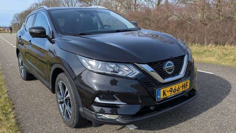 Zwart Gebruikt 2020 Nissan Qashqai N-Connecta SUV | € 22.500 (Eerlijke prijs) - Afbeelding 1/4