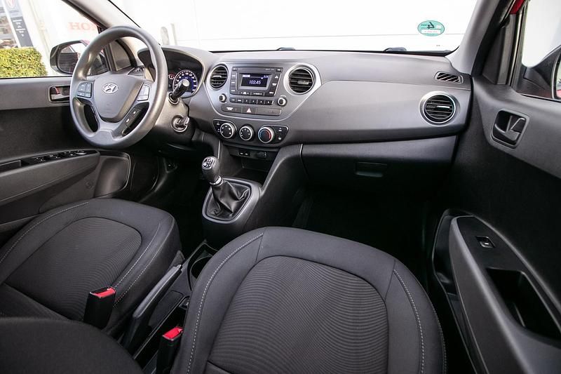 Occasion Hyundai i10 Comfort 67 PK (49 kW) 2019 Rood Hatchback