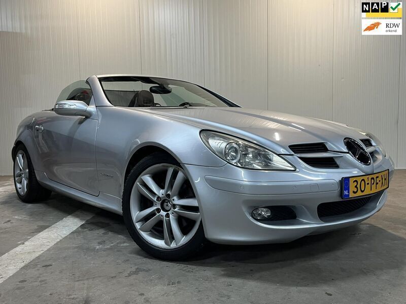 Grijs Gebruikt 2004 Mercedes SLK200 Cabriolet | € 7.450 (Eerlijke prijs) - Afbeelding 1/4