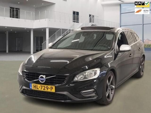 Zwart Gebruikt 2015 Volvo V60 Business Edition Stationwagen | € 6.950 (Eerlijke prijs) - Afbeelding 1/4