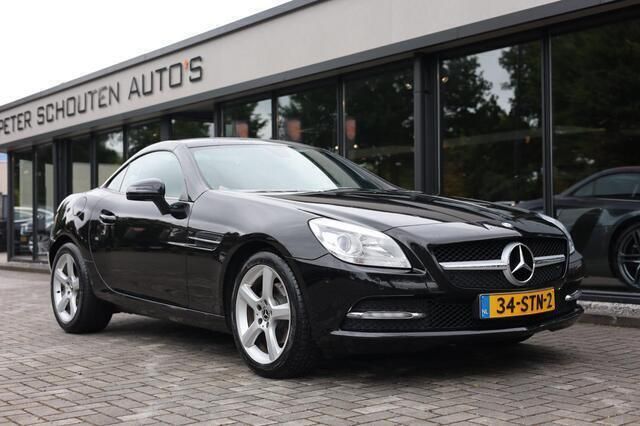 Zwart Gebruikt 2011 Mercedes SLK200 Avantgarde Cabriolet | € 17.850 - Afbeelding 1/4