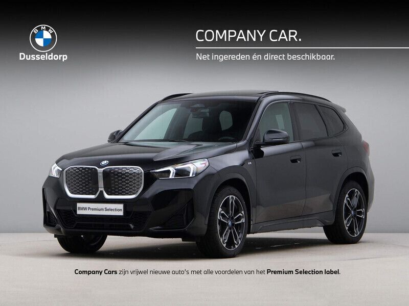 Zwart Gebruikt 2025 BMW iX1 M Sport SUV | € 48.750 (Eerlijke prijs) - Afbeelding 1/4
