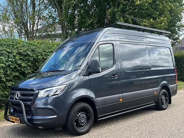 Grijs Gebruikt 2024 Mercedes Sprinter Van | € 49.950 (Eerlijke prijs) - Afbeelding 1/4