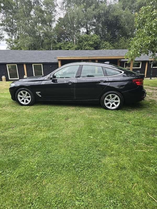 Gebruikt 2014 BMW 320 Gran Turismo Sport Line Sedan | € 11.000 (Eerlijke prijs) - Afbeelding 1/4