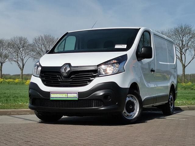 Wit Gebruikt 2018 Renault Trafic MPV | € 19.905 - Afbeelding 1/4