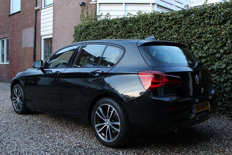 Occasion BMW 116 Executive 109 PK (80 kW) 2019 Zwart Hatchback