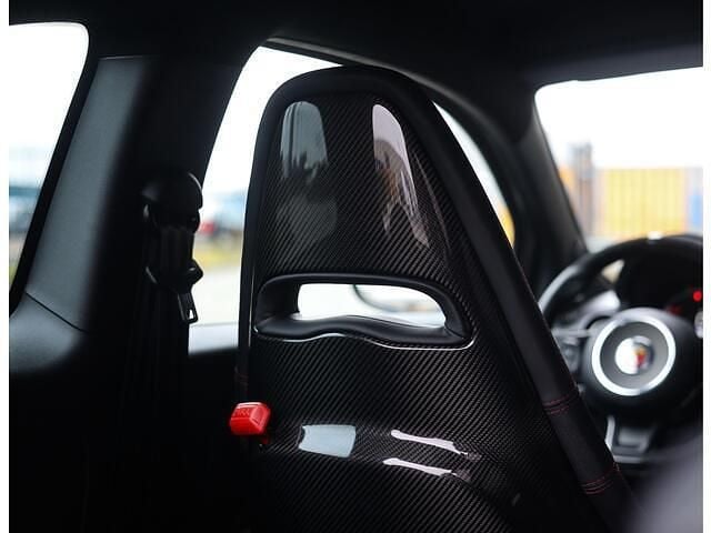 Occasion Abarth 695 Competizione 179 PK (131 kW) 2024 Grijs (metallic) Hatchback