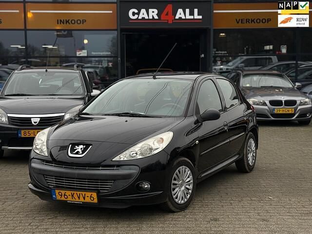 Zwart Occasion 2010 Peugeot 206+ Hatchback | € 1.949 (Eerlijke prijs) - Afbeelding 1/4
