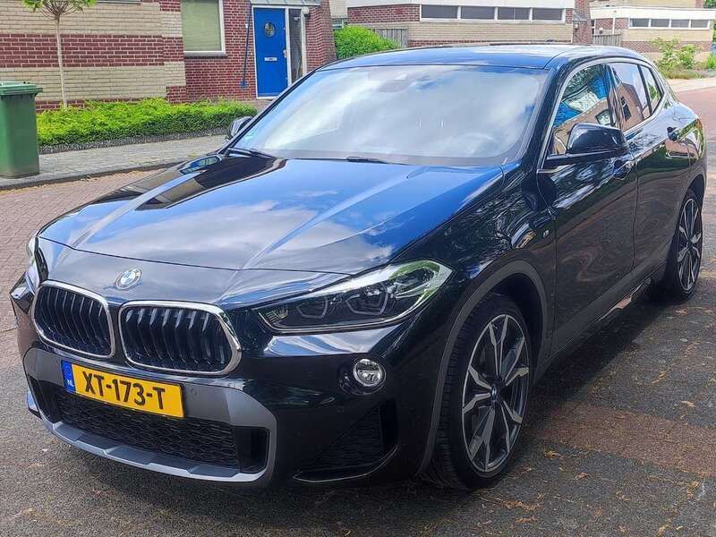Zwart Gebruikt 2019 BMW X2 Executive SUV | € 25.495 (Goede deal) - Afbeelding 1/4