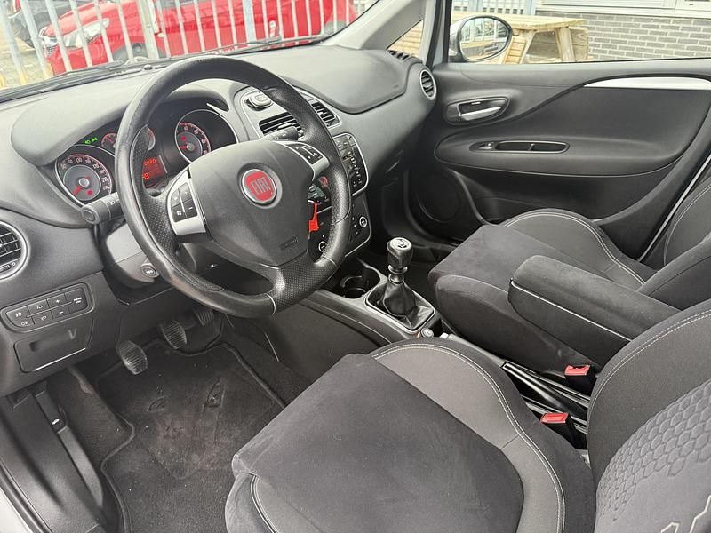 Occasion Fiat Punto Sport 2013 Zilver Hatchback