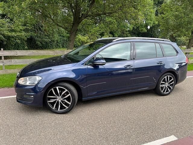 Occasion VW Golf VII Highline 105 PK (77 kW) 2014 Blauw Stationwagen