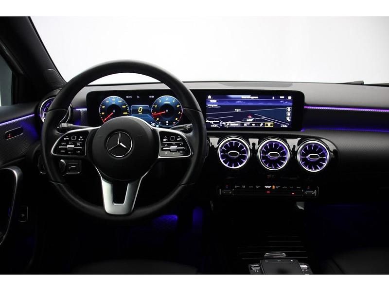 Occasion Mercedes A180 Business 136 PK (100 kW) 2020 Wit Sedan