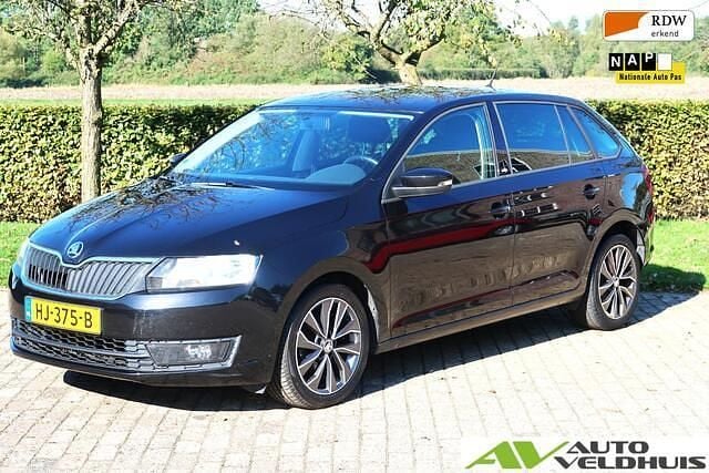 Zwart Gebruikt 2015 Skoda Rapid Hatchback | € 6.995 (Iets duurder) - Afbeelding 1/4