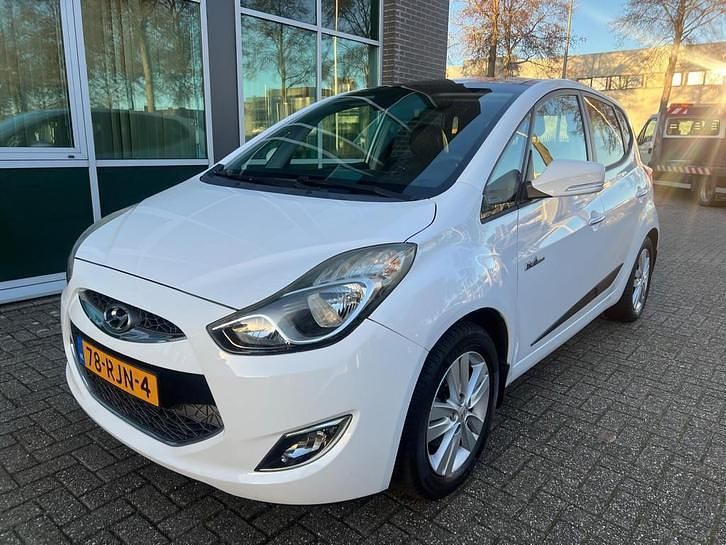 Wit Occasion 2011 Hyundai ix20 Hatchback | € 7.450 (Eerlijke prijs) - Afbeelding 1/4