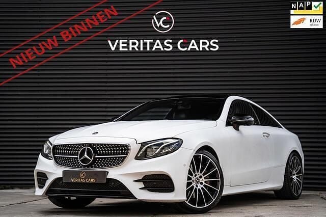 Wit Gebruikt 2017 Mercedes E220 AMG line Coupé | € 34.950 (Eerlijke prijs) - Afbeelding 1/4
