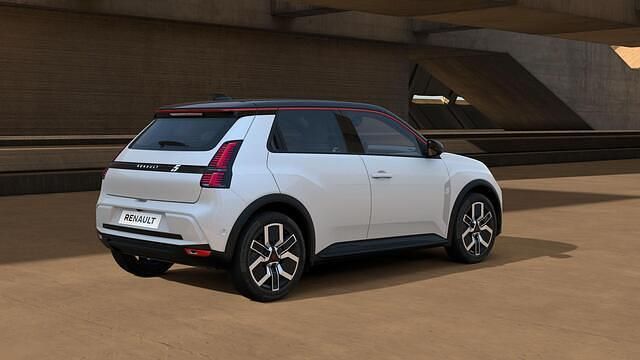 Nieuw Renault R5 Komfort 110 kW (150 PK) 2026 Wit Hatchback