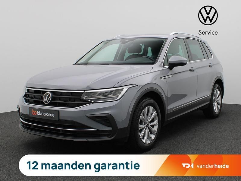 Grijs Gebruikt 2022 VW Tiguan Business SUV | € 26.900 (Goede deal) - Afbeelding 1/3