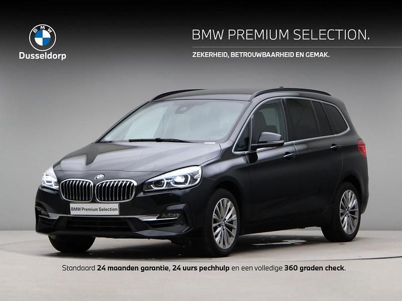 Saphirschwarz metallic (donker zwart) Gebruikt 2022 BMW 216 Gran Tourer Comfort Edition MPV | € 24.950 (Eerlijke prijs) - Afbeelding 1/3
