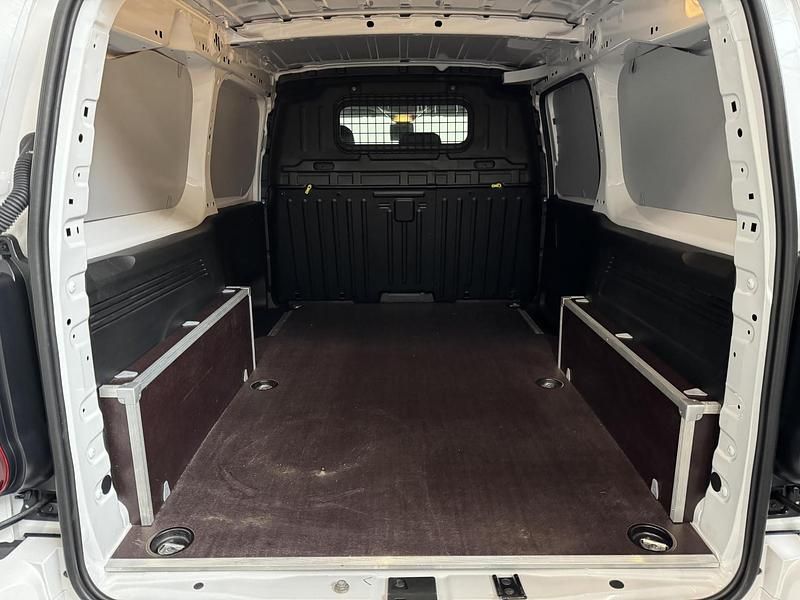 Occasion Citroën Berlingo 131 PK (96 kW) 2023 Wit MPV