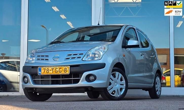 Grijs Gebruikt 2010 Nissan Pixo Acenta Hatchback | € 3.144 (Eerlijke prijs) - Afbeelding 1/1