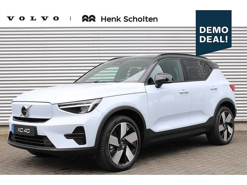 Blauw Gebruikt 2024 Volvo XC40 Plus SUV | € 42.950 (Super prijs) - Afbeelding 1/4