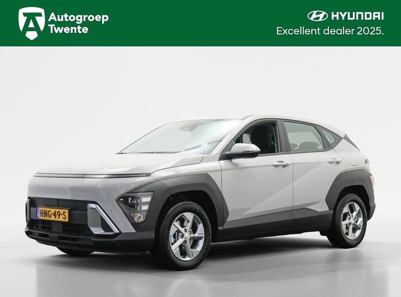 Grijs Gebruikt 2025 Hyundai Kona Comfort SUV | € 31.345 - Afbeelding 1/4
