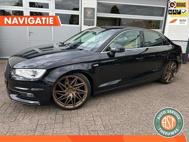 Zwart Gebruikt 2013 Audi A3 Ambition Sedan | € 12.995 (Duur) - Afbeelding 1/4