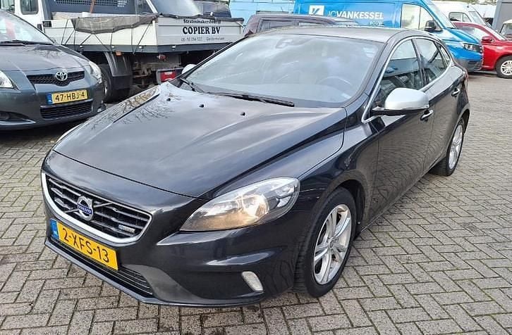 Gebruikt 2014 Volvo V40 R-Design | € 5.999 (Super prijs) - Afbeelding 1/4