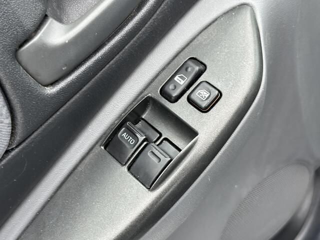 Occasion Toyota Yaris Sol 86 PK (63 kW) 2000 Blauw Hatchback