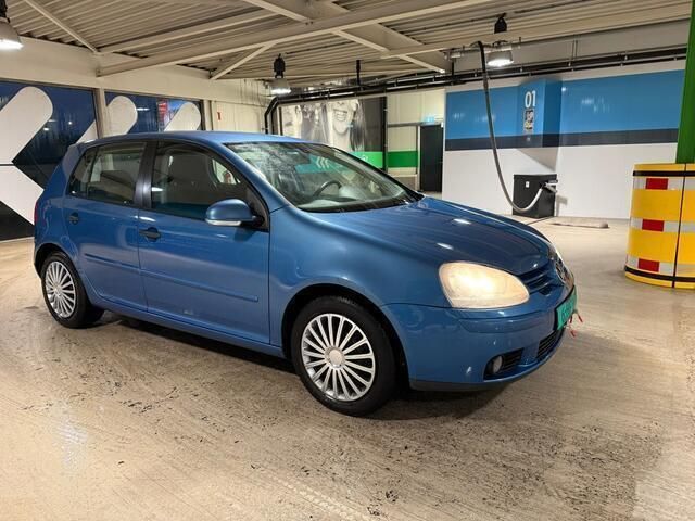 Blauw Gebruikt 2004 VW Golf IV Comfortline Hatchback | € 2.000 (Eerlijke prijs) - Afbeelding 1/4