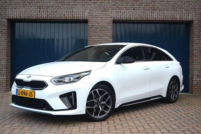 Wit Gebruikt 2021 Kia ProCeed GT-Line Hatchback | € 15.450 (Eerlijke prijs) - Afbeelding 1/4