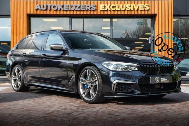 Zwart Gebruikt 2020 BMW M550 Executive Sedan | € 49.900 (Duur) - Afbeelding 1/4