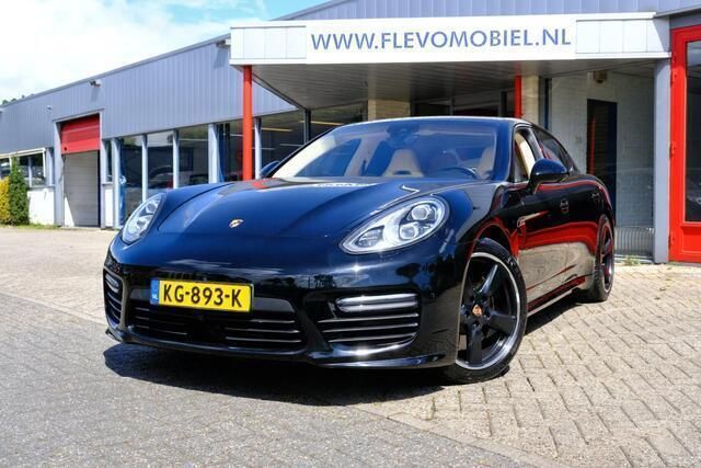 Zwart, metallic lak Gebruikt 2015 Porsche Panamera Sport Sedan | € 39.950 (Super prijs) - Afbeelding 1/4