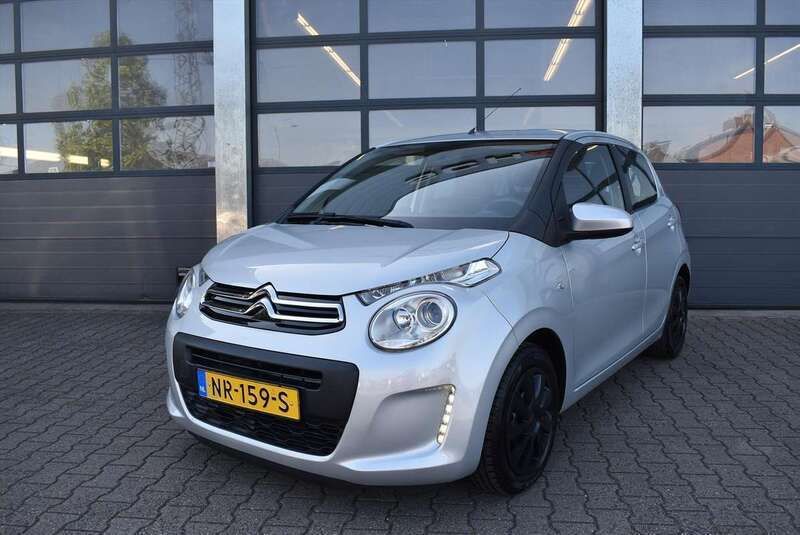 Grijs Gebruikt 2017 Citroën C1 Feel Hatchback | € 7.835 (Eerlijke prijs) - Afbeelding 1/4
